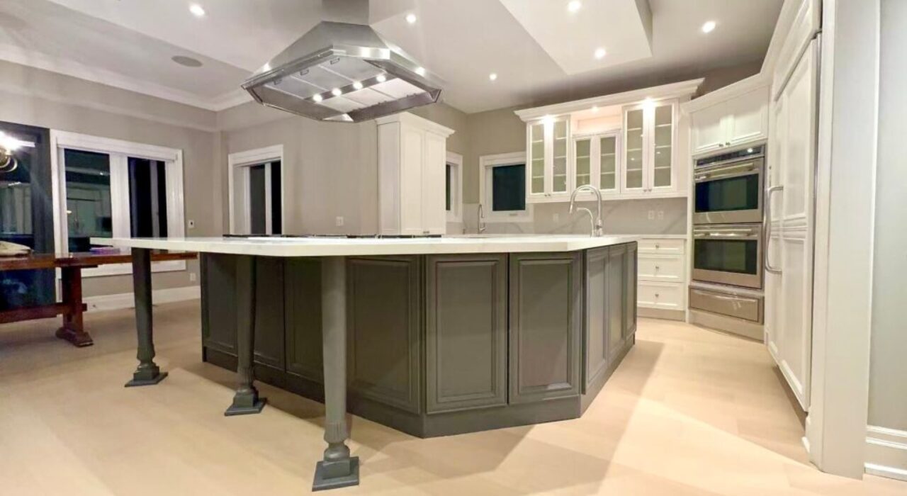 Kitchen Cabinet Painting Toronto